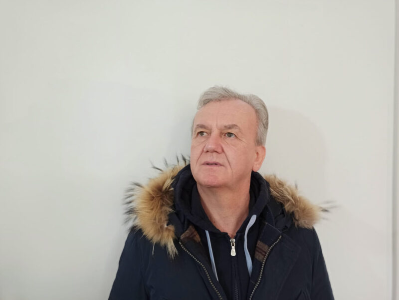 Enzo Remo Rossi, il cantautore che ci racconta del suo Mostro Enzo Remo Rossi, il cantautore che ci racconta del suo Mostro